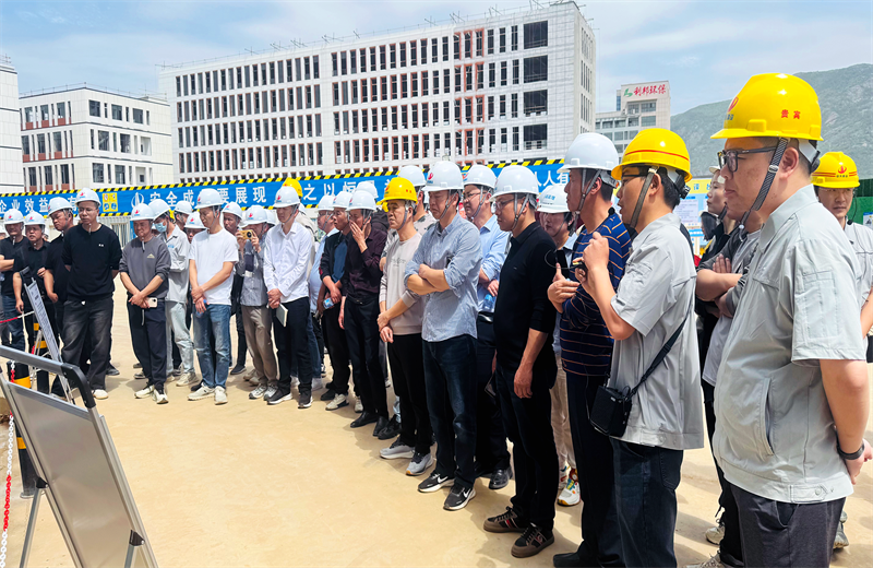 2025年4月17日，由莆田市涵江区住房和城乡建设局主办、快盈lll三建承办的钢筋安装工程质量防控现场交流会在联东U谷·涵江海峡智造产业谷一期成功召开。